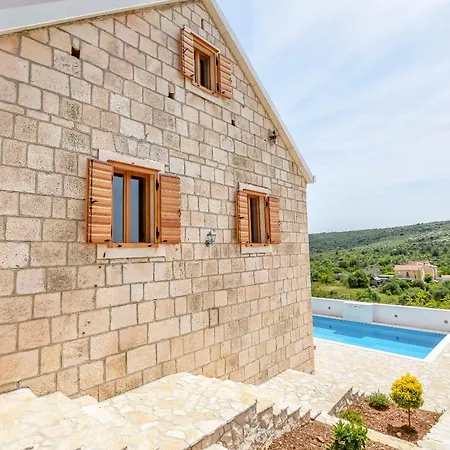 Grgo Villa *