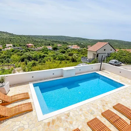Grgo * Rogoznica (Sibenik-Knin)