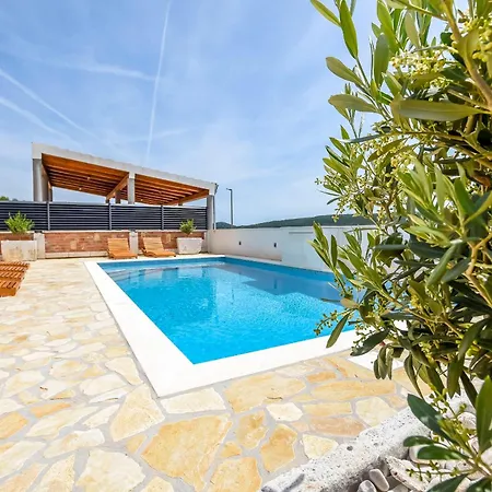 Grgo Rogoznica (Sibenik-Knin)