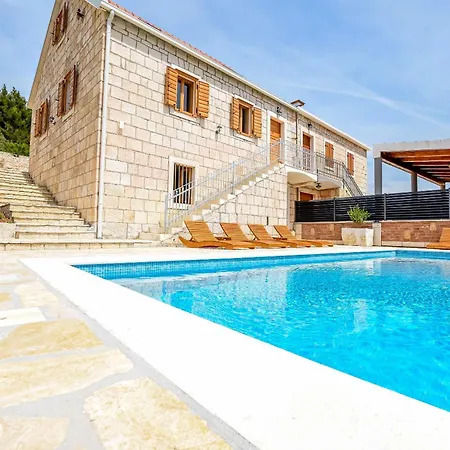 Grgo Villa