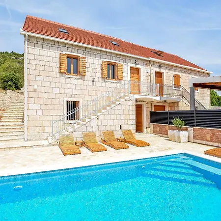 Grgo Villa *