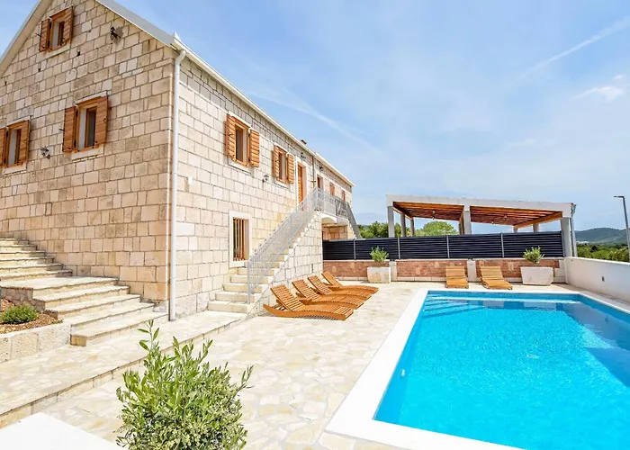 Grgo Rogoznica (Sibenik-Knin)